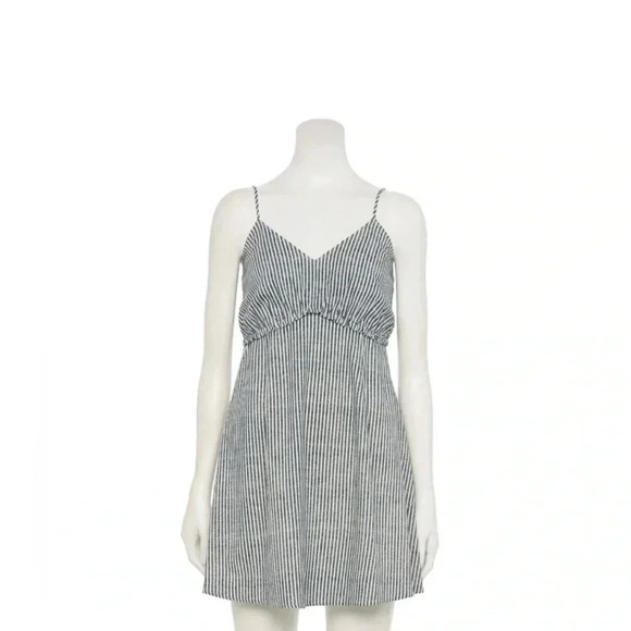 NWT SPEECHLESS Stripe Waist Dress / Size Medium / - Picture 1 of 7